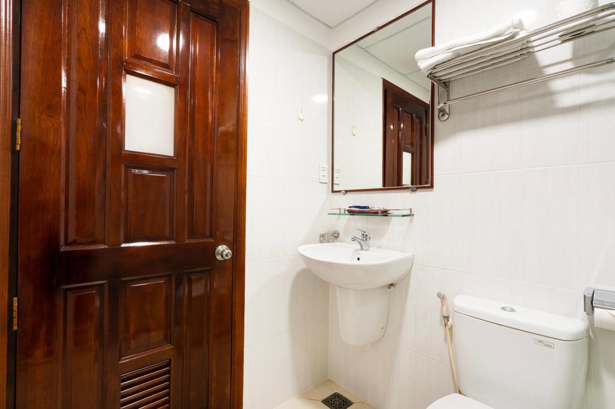 Hoang Hoang Hotel Хошимін Екстер'єр фото